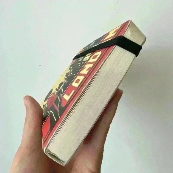 Cavallini & Co Black and Red Retro London Notebook Journal Vintage Vibe - Picture 7 of 8